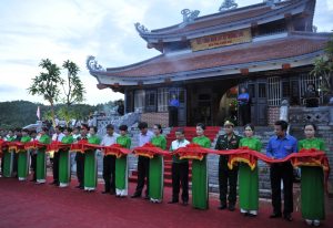 Đền tưởng niệm liệt sỹ Trường Sơn - Bến Phà Long Đại