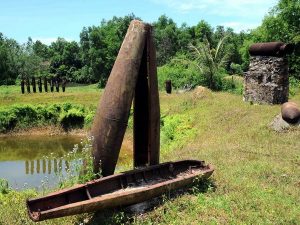 Mãnh bom tại khu du lịch sinh thái Vực Quành