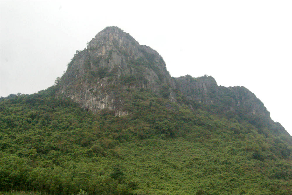 Núi Thần Đinh